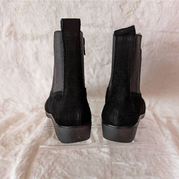 NIB Aerosoles Madison Chelsea Boot Black Suede Leather Size 7 - Picture 4 of 12